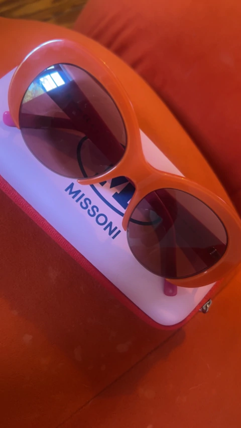 Anteojos de sol Missoni ovalados bicolor