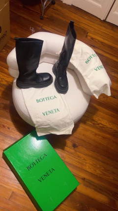 Botas altas con suela gruesa Bottega Veneta con caja fundas todo solo 1 uso