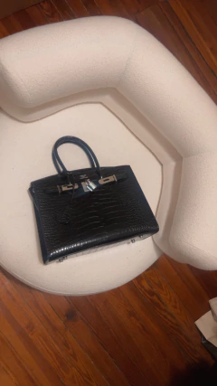 Cartera de mano Hermès vintage piel grabada en internet