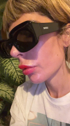 Anteojos de sol rectangular de marca Loewe