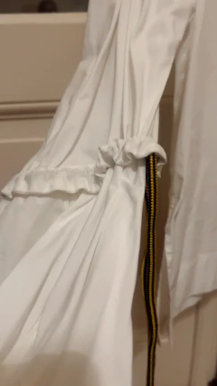 Imagen de Camisa aJt con detalle en mangas Y cierre el espada