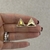 Brinco Triangulo Liso Com Bordas Cravejadas Banhado No Ouro - BR3146 na internet