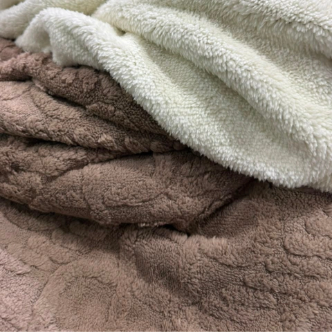 JACQUARD CON CORDERITO 2,30 en internet