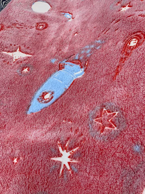 POLAR PIEL ESTAMPADO LUMINOSO 06 394