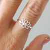 ANILLO FLOR DE LOTO CUBIC