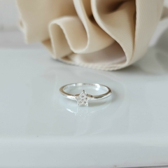 ANILLO ESTRELLA MICROPAVE SASHA en internet