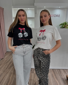 Remera estampada cherries - comprar online