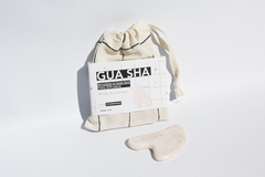 GUASHA CORAZÓN MARMOL ROSA + BOLSITA DE ALGODÓN