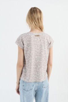 Remera Gigi - comprar online
