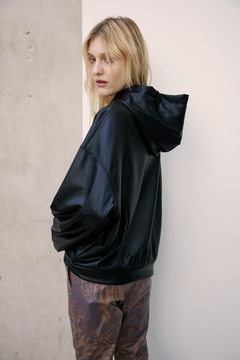 Campera Karl Space - Simona olivos