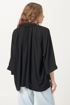 Blusa Pauline Plain en internet