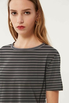 Remera Arezzo