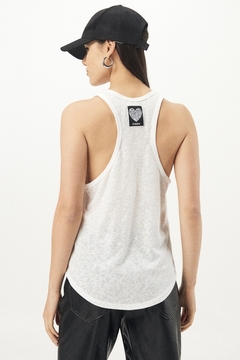 Musculosa Sara Mell en internet