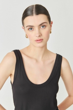 Musculosa Toscana - comprar online