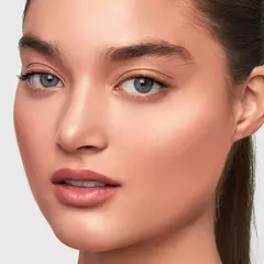 Soft Glow Highlighter - Colourpop_Rosario