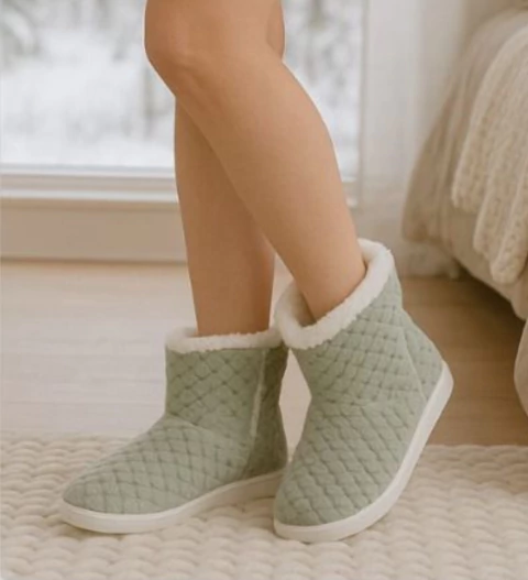 300. Bota Pantufla Peluche SPRING