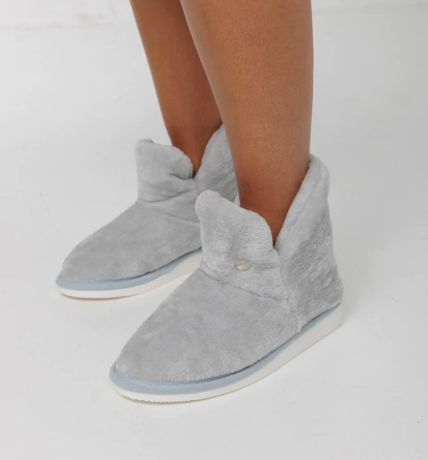 6525C. Botitas peluche COSNTELACIONES - comprar online