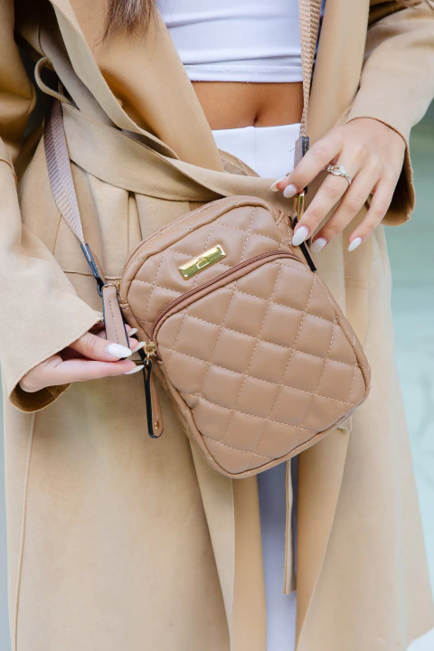 928. Porta celu con correa