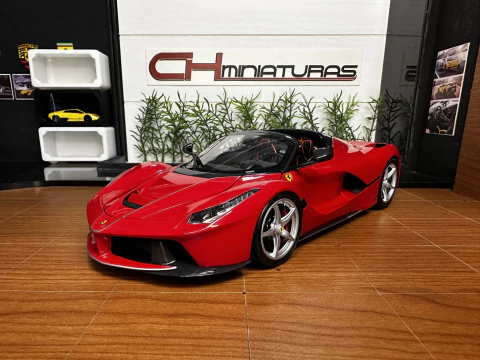 1:18 BBR Models Ferrari LaFerrari Aperta 2016 (Vermelho) - comprar online