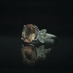 Anel Pétala Pedra Champagne