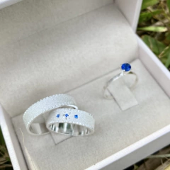 COMBO PAR DE ALIANÇAS LABEL + ANEL SOLITARIO BRINDE na internet