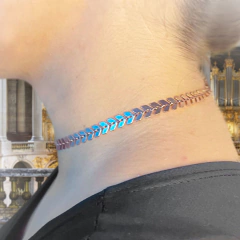 GARGANTILHA CHOKER ATENA SETINHA DOURADA - comprar online