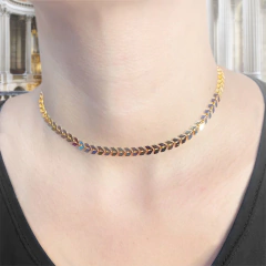 GARGANTILHA CHOKER ATENA SETINHA DOURADA