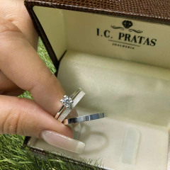 PAR DE ALIANÇAS CINDERELA 2MM + ANEL SOLITARIO BRINDE