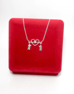 Gargantilha coração menino e menina