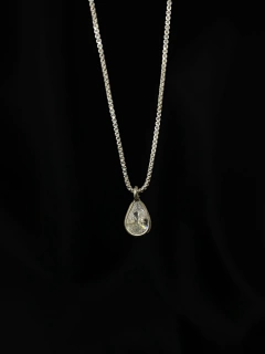 Gargantilha ponto de luz gota