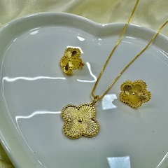 CONJUNTO INSPIRAÇÃO VIRGÍNIA TREVO DOURADO - comprar online