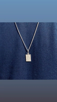 PINGENTE CHAPINHA ESTRELA DAVI