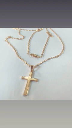 CONJUNTO CRUZ CHAPA LISA BANHA OURO18K - I C Pratas Joalherias