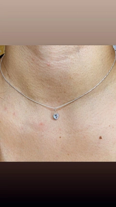 GARGANTILHA PONTO LUZ CORAÇÃO BRANCA na internet