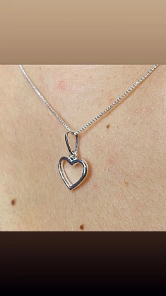 GARGANTILHA COM PINGENTE DE CORAÇÃO PRATA925 - comprar online