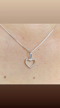 GARGANTILHA COM PINGENTE DE CORAÇÃO PRATA925