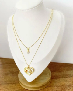 COLAR DUPLO MÃO E EMBRIÃO FOLHEADO A OURO18K