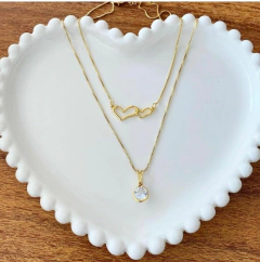 COLAR DUPLO CORAÇÃO DUPLO E PONTO LUZ FOLHEADO OURO18K