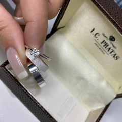 PAR DE ALIANÇAS CASTELO 4MM + ANEL SOLITARIO BRINDE