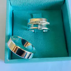 COMBO PAR DE ALIANÇAS BOOCK + ANEL SOLITARIO PRATA