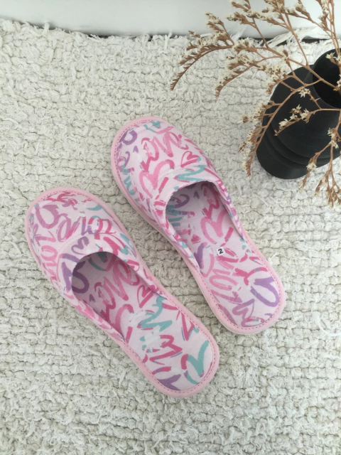 Art. 1333 PANTUFLA ABIERTA LETRAS LOVE NINA - comprar online