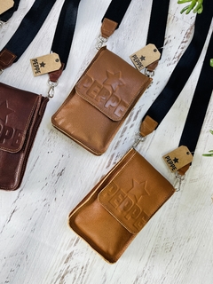 PORTA CELULAR PEPPE GRABADO - tienda online