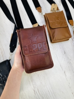 PORTA CELULAR PEPPE GRABADO
