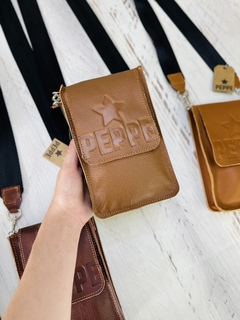PORTA CELULAR PEPPE GRABADO - comprar online