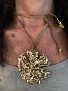 Imagen de COLLAR FLOR - MDZ