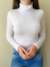 Blusa lisa gola alta - Branco - Lorita Basics