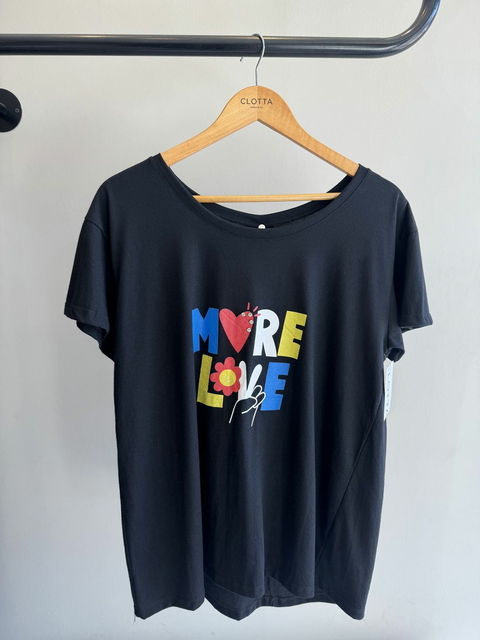 Remera MORE