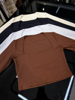 Cropped Manga Longa Kloe - comprar online