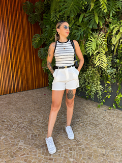 Shorts Stela na internet