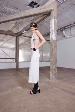 VESTIDO EFFORTLESS en internet